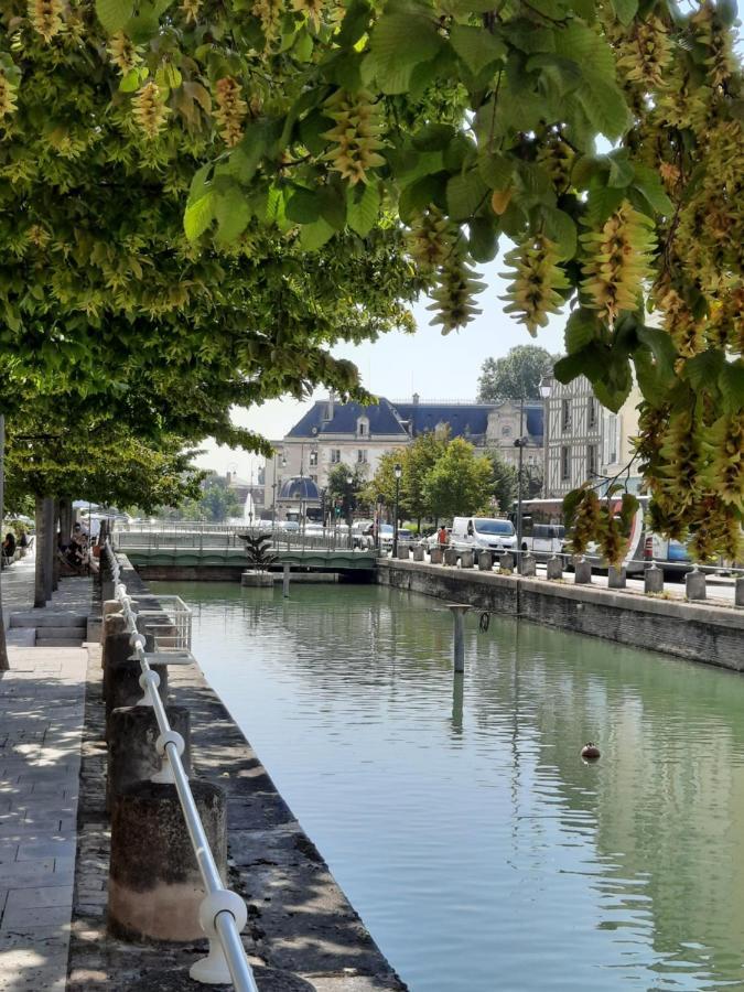 Appartement 70M² 3 Chambres Avec 3 Lits 2 Places Troyes Eksteriør bilde
